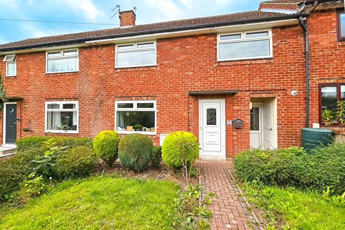 3 Bedroom Terraced House For Sale In Wentworth Close, Harrogate, HG2