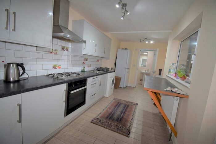 4 Bedroom Semi-Detached House To Rent In Little Heath, Chadwell Heath, Romford, RM6