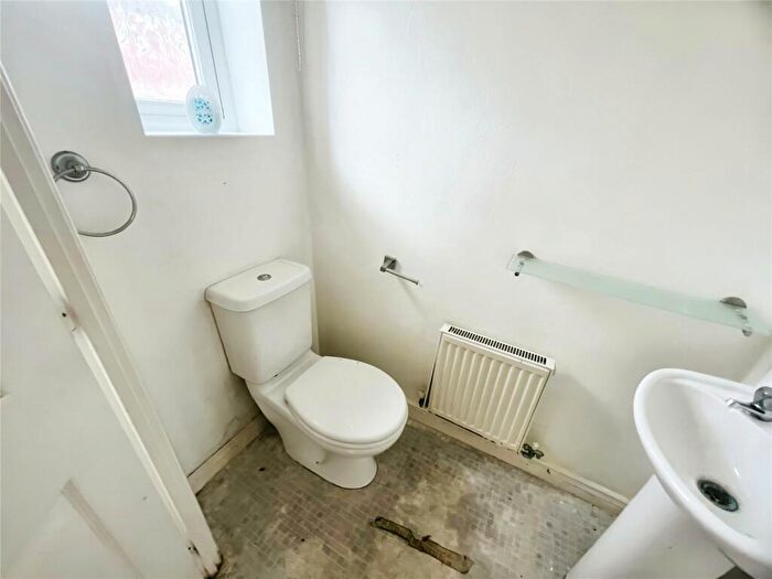 3 Bedroom End Of Terrace House For Sale In Mehdi Road, Oldbury, West Midlands, B69