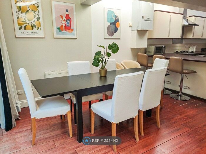 6 Bedroom Terraced House To Rent In Harberson Road, London, SW12