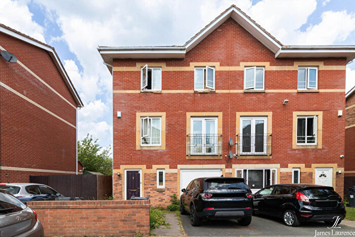 4 Bedroom Town House To Rent In Navigation Way, Hockley, Birmingham, B15