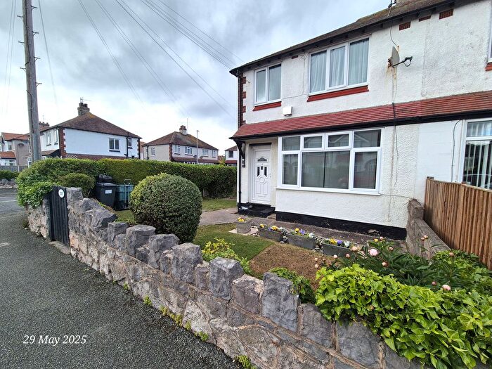 3 Bedroom Semi-Detached House To Rent In Penrhyn Avenue, Rhos On Sea, LL28