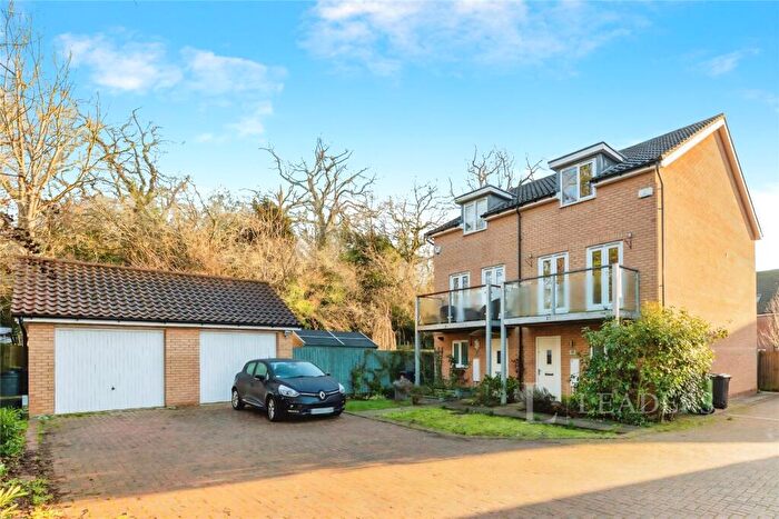 3 Bedroom Semi Detached House To Rent In Willowcroft Way, Cringleford, Norwich, NR4