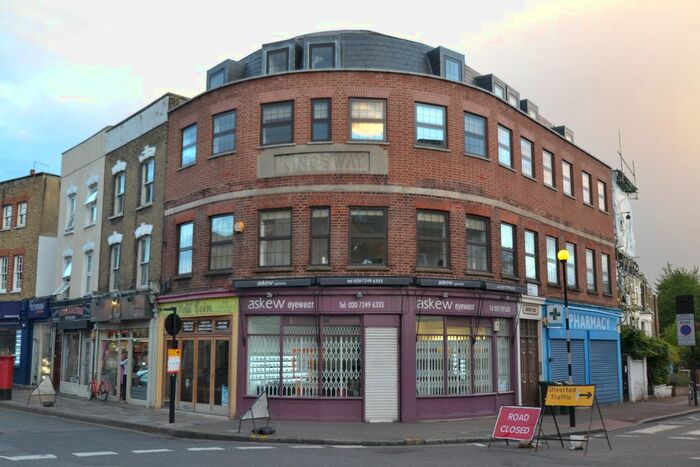 2 Bedroom Flat To Rent In Kingsway Parade, Albion Road-Church Stree, Stoke Newington N16