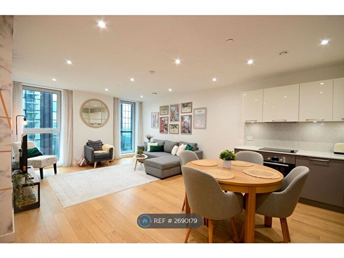 2 Bedroom Flat To Rent In Southwark Bridge Road, London, SE1