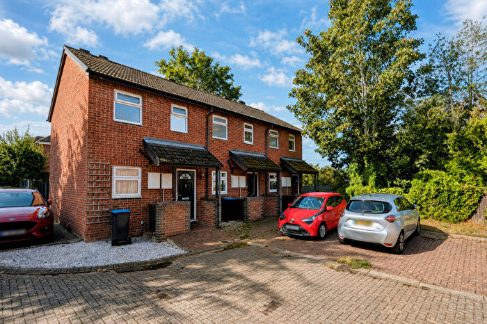 1 Bedroom Terraced House For Sale In Crescent Road, Hemel Hempstead, HP2