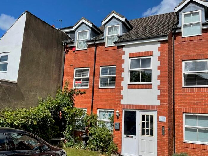 1 Bedroom Flat To Rent In Regency Court, Earlsdon, Coventry, CV5