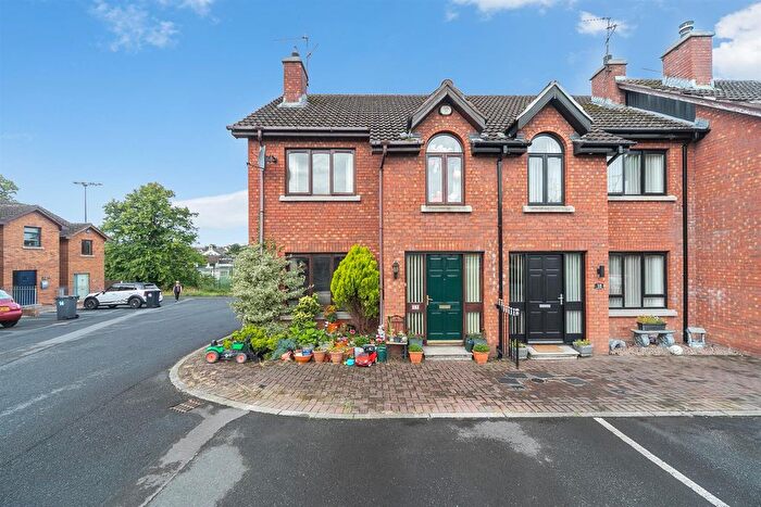 3 Bedroom Town House For Sale In Burn Brae Mews, Banbridge, BT32