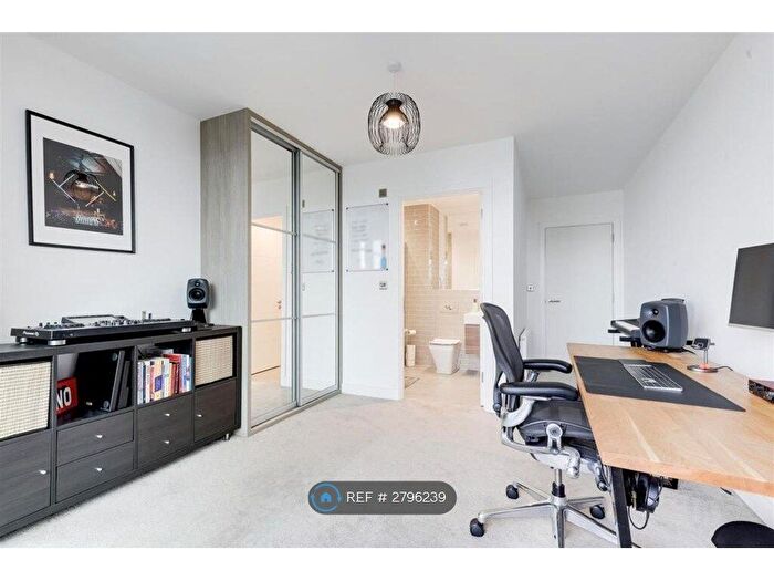 2 Bedroom Flat To Rent In Trent Bridge View, Nottingham, NG2