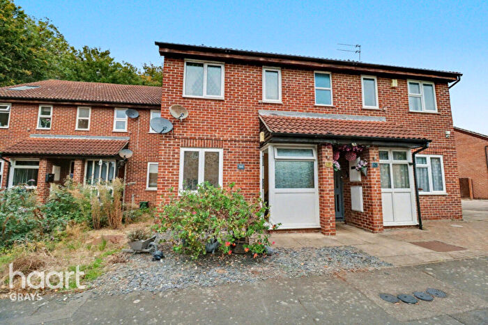 1 Bedroom Maisonette For Sale In Bankfoot, Grays, RM17