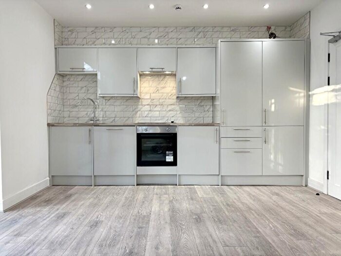 2 Bedroom Flat To Rent In Alexandra Drive, Liverpool, Merseyside, L17