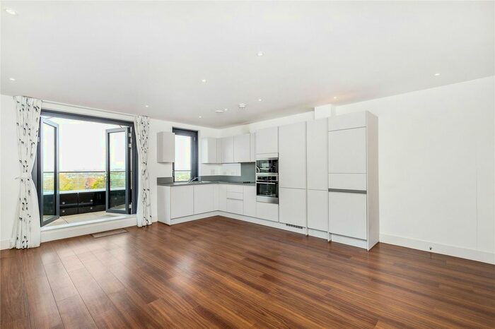 3 Bedroom Flat To Rent In Wagtail Court, Pipit Drive, Putney, London, SW15