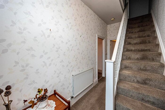 3 Bedroom House For Sale In Birkhouse Lane, Moldgreen, Huddersfield, HD5