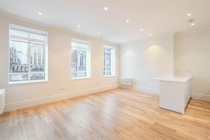 3 Bedroom Flat To Rent In Strand, London WC2R