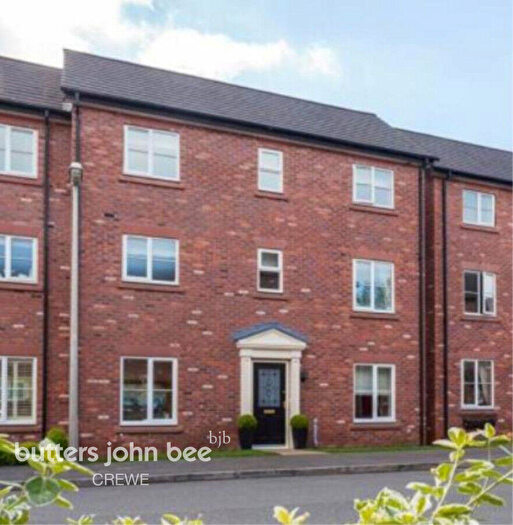 4 Bedroom Semi-Detached House To Rent In Sutton Close, Nantwich, CW5