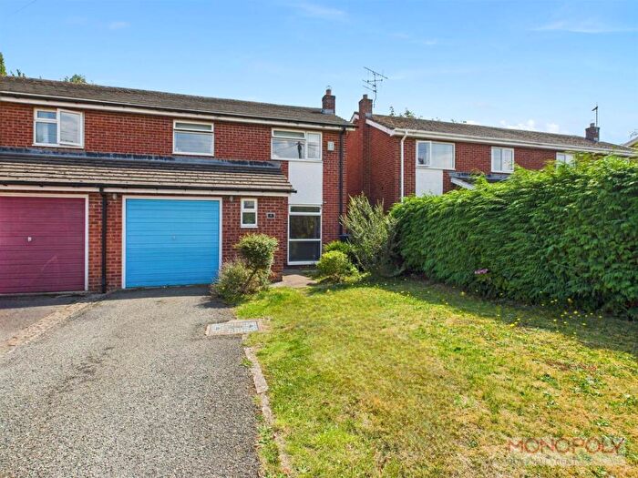 3 Bedroom Semi-Detached House For Sale In Station Road, Marchwiel, Wrexham, LL13