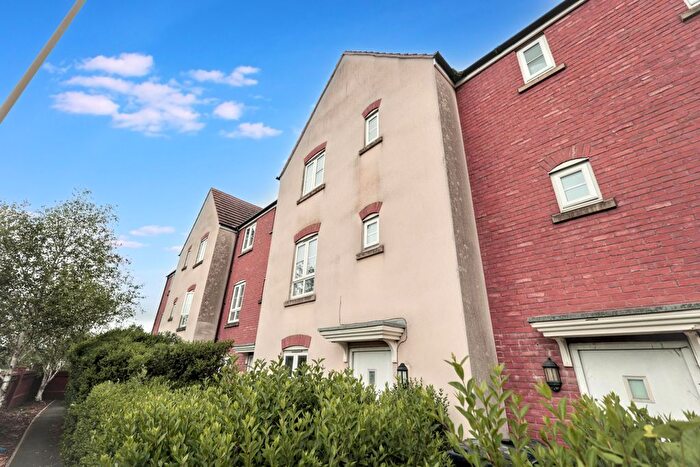 4 Bedroom Terraced House For Sale In Secunda Way, Hempsted, Gloucester, GL2