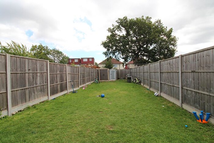 1 Bedroom Maisonette To Rent In Glebe Crescent, Harrow, HA3