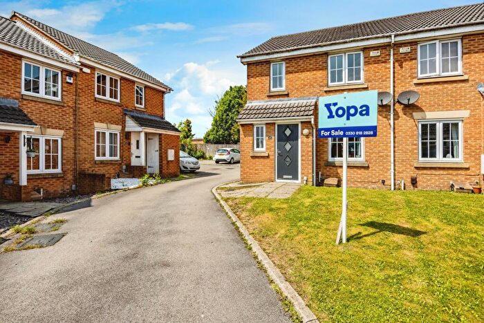 3 Bedroom Terraced House For Sale In Hazel Drive, Halifax, Calderdale, West Yorkshire, HX2