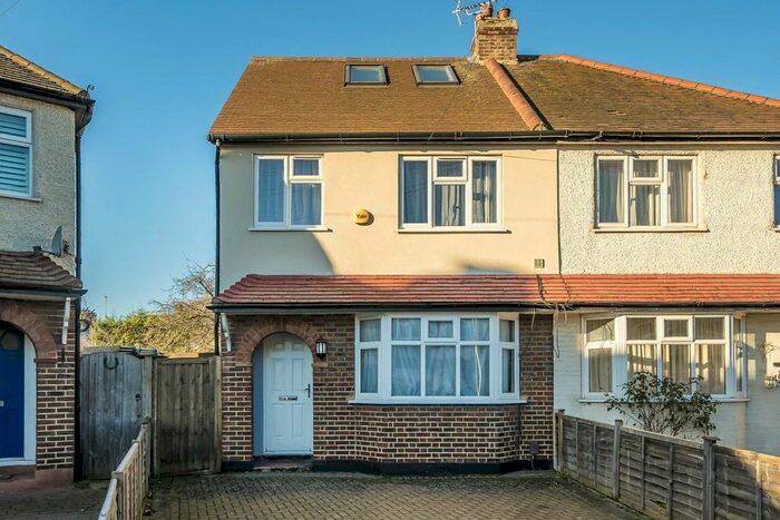 4 Bedroom Property To Rent In Ronelean Road, Surbiton, KT6