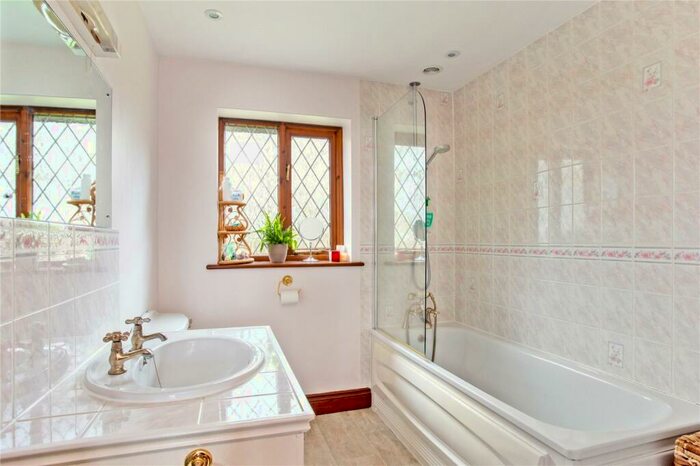 5 Bedroom Detached House For Sale In Kingswood Rise, Four Marks, GU34