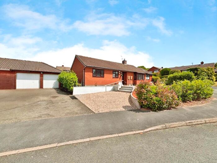 4 Bedroom Bungalow For Sale In Underwood Close, Callow Hill, Redditch, B97