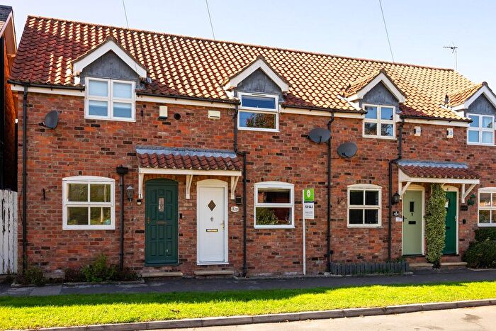 2 Bedroom Terraced House For Sale In , Manor Cottages, South End, Roos, East Riding Of, HU12