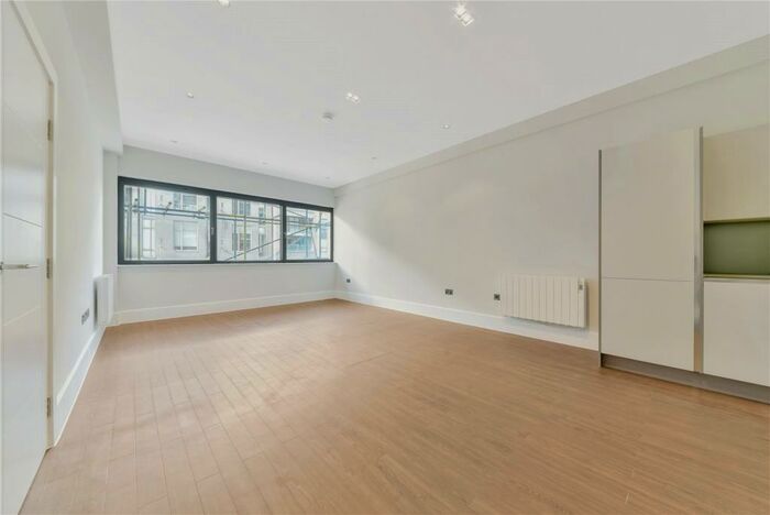 2 Bedroom Apartment To Rent In Kingsland Road, London, E8