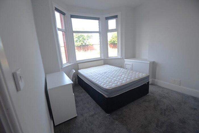 4 Bedroom End Of Terrace House To Rent In Moseley Road, Fallowfield, Manchester, M14
