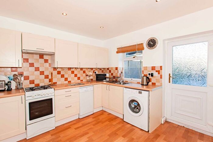 2 Bedroom Detached Bungalow For Sale In Romeley Crescent, Clowne, S43