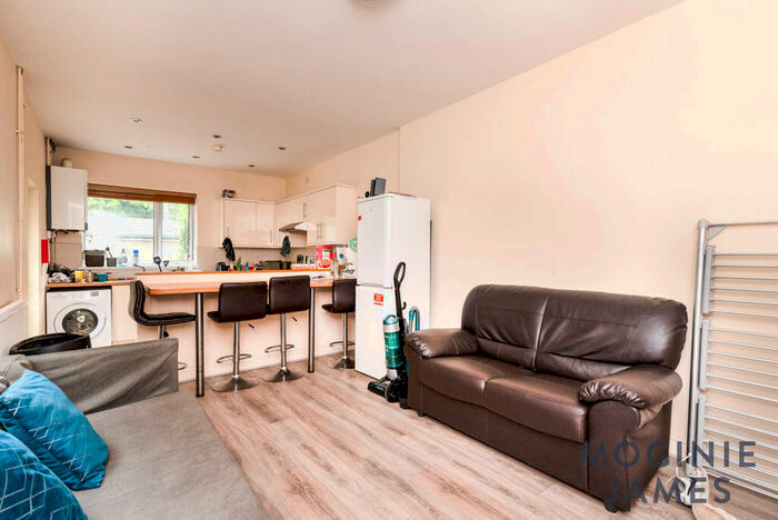 5 Bedroom Terraced House To Rent In Malefant Street, Cathays, Cardiff, CF24