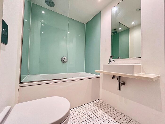 Studio To Rent In Abito, Clippers Quay, Salford, M50