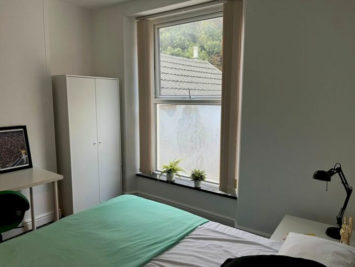 6 Bedroom Terraced House To Rent In Westbury Street, Swansea, SA1