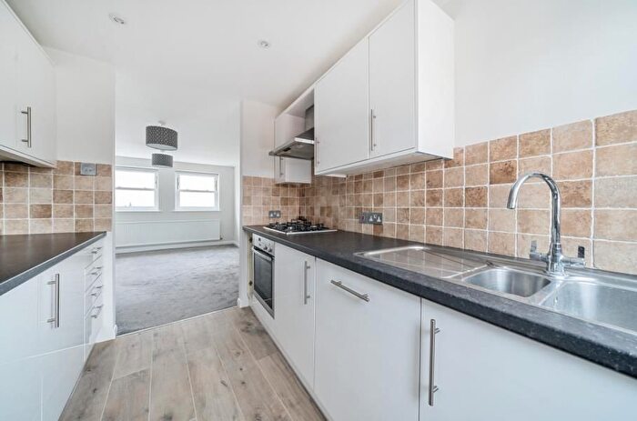 2 Bedroom Flat To Rent In St. Leonards Road, Windsor, SL4