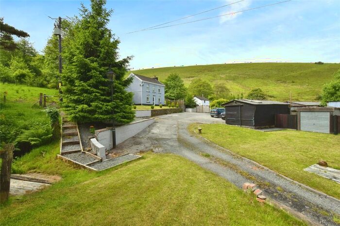 3 Bedroom Detached House For Sale In Glanamman, Ammanford, Carmarthenshire, SA18