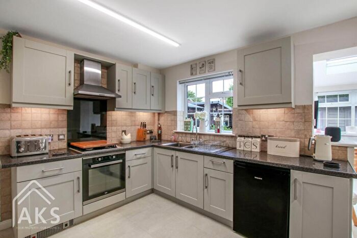 4 Bedroom Detached House For Sale In Woodmans Croft, Hatton, DE65