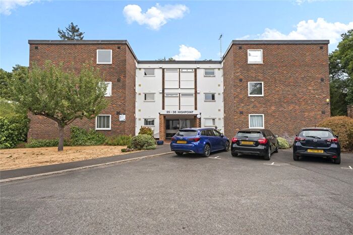 2 Bedroom Flat For Sale In Highpoint, Heath Road, Weybridge, Surrey, KT13