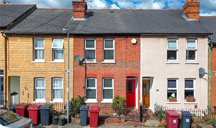 2 Bedroom Terraced House For Sale In Edgehill Street, Reading, Berkshire, RG1