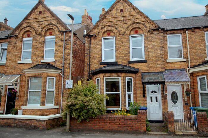 2 Bedroom End Of Terrace House For Sale In Gordon Street, Scarborough, YO12