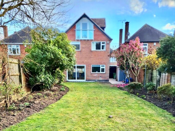 5 Bedroom Detached House To Rent In Russell Avenue, Wollaton, NG8