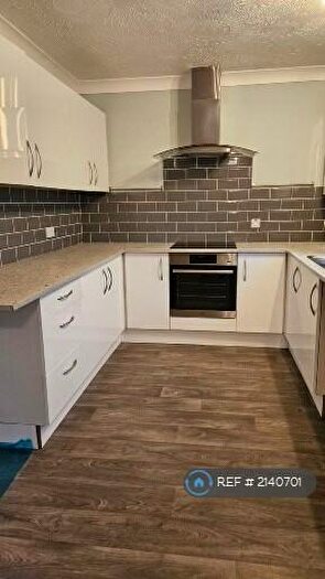 3 Bedroom Semi-Detached House To Rent In Barnfield Way, Southampton, SO19