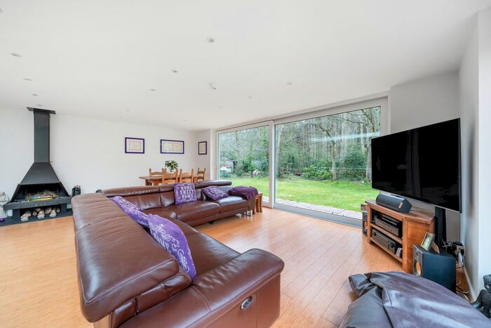 4 Bedroom Detached House For Sale In Elm Corner, Ockham, GU23