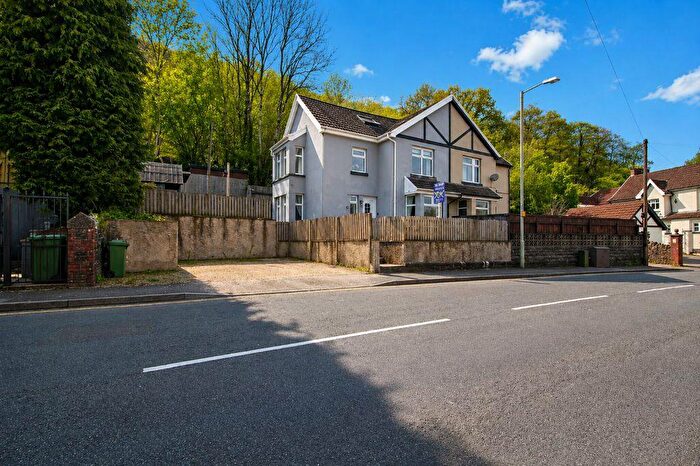 5 Bedroom Semi-Detached House For Sale In Llantwit Road, Treforest, Pontypridd, CF37