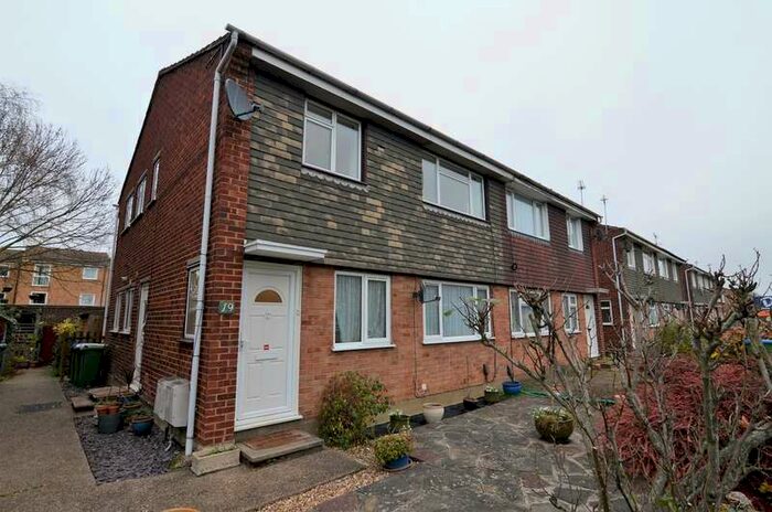 2 Bedroom House To Rent In Hatherley Crescent, Sidcup, DA14