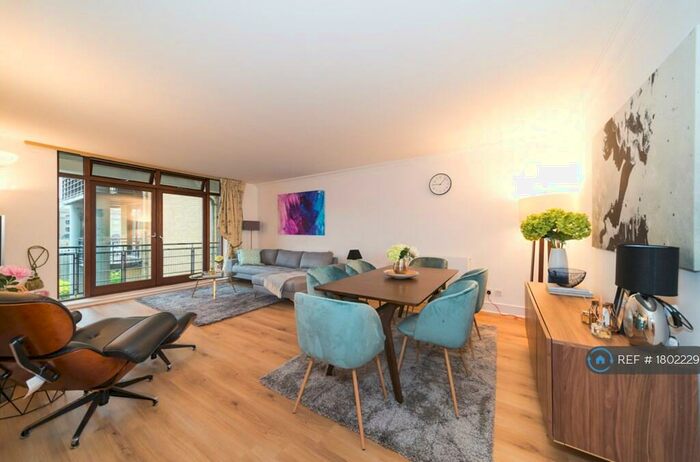 2 Bedroom Flat To Rent In Harlequin Court, London, E1W