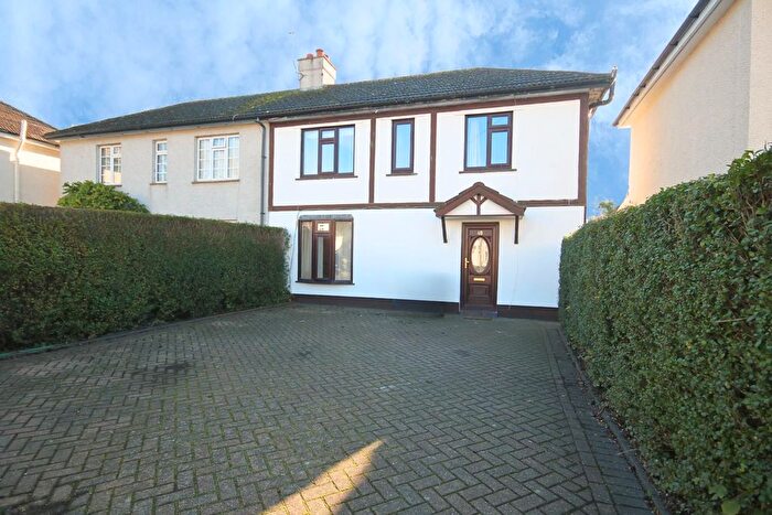 3 Bedroom Semi Detached Bungalow For Sale In Northfield Road, Staines-Upon-Thames, TW18