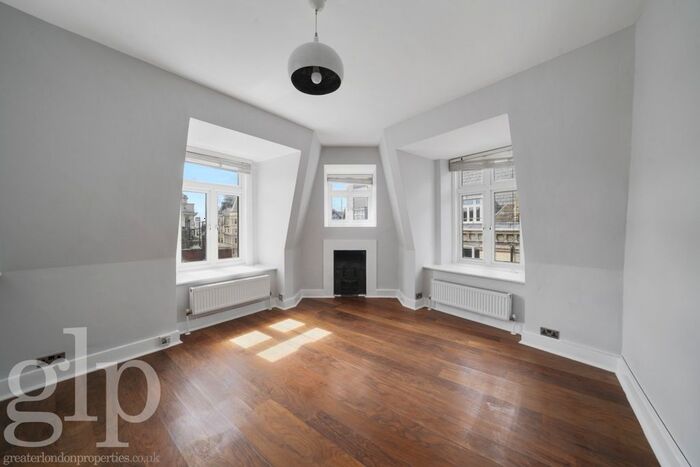 2 Bedroom Flat To Rent In Winnett Street, London, W1D