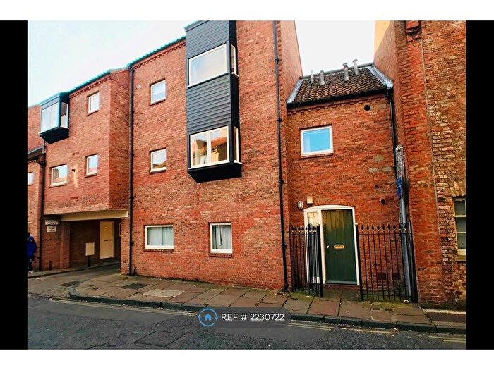 Studio To Rent In Goodramgate, York, YO1