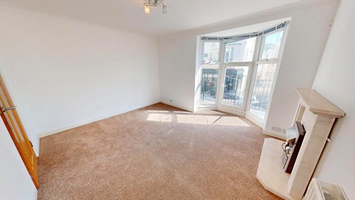 3 Bedroom Semi-Detached House To Rent In Western Street, Brighton, BN1