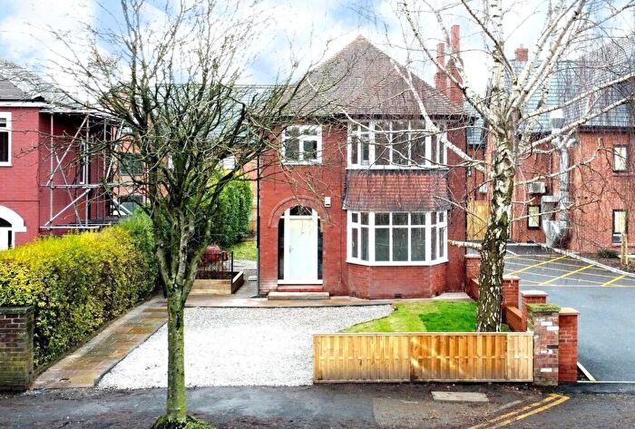 3 Bedroom Detached House For Sale In Edgeley Road, Stockport, Greater Manchester, SK3